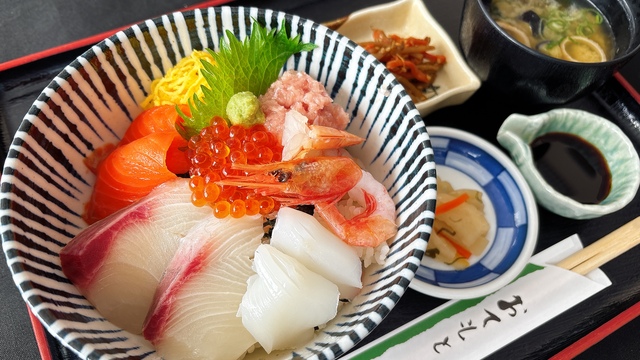 海鮮丼
